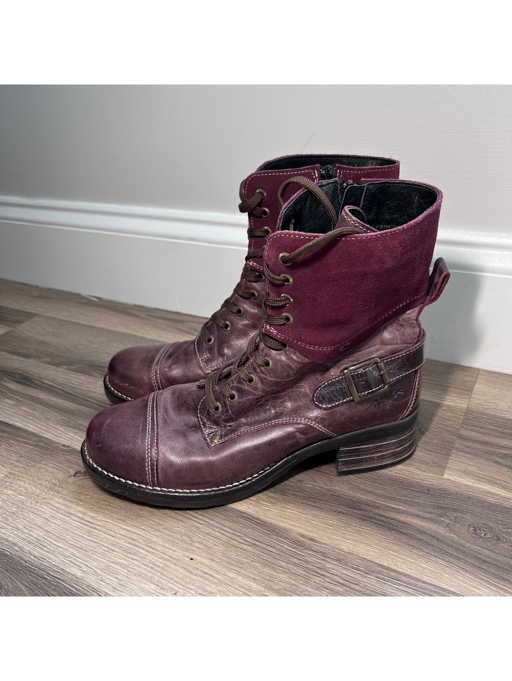 Taos Burgundy lace-up ankle boots women's size 9.5